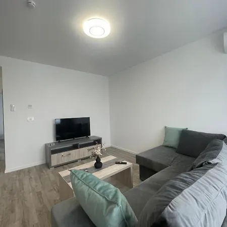 Comfort & Luxury Pnmresidence Apartment