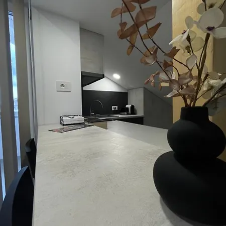 Comfort & Luxury Pnmresidence Apartment